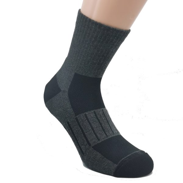 Športna polpliš bombažna nogavica – črna/siva